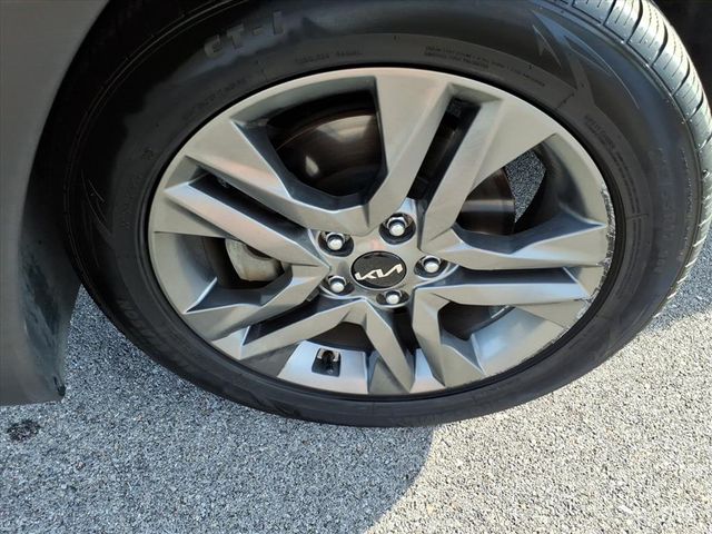 2022 Kia Seltos LX photo 11