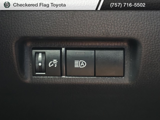 2024 Toyota RAV4 Hybrid XLE photo 18