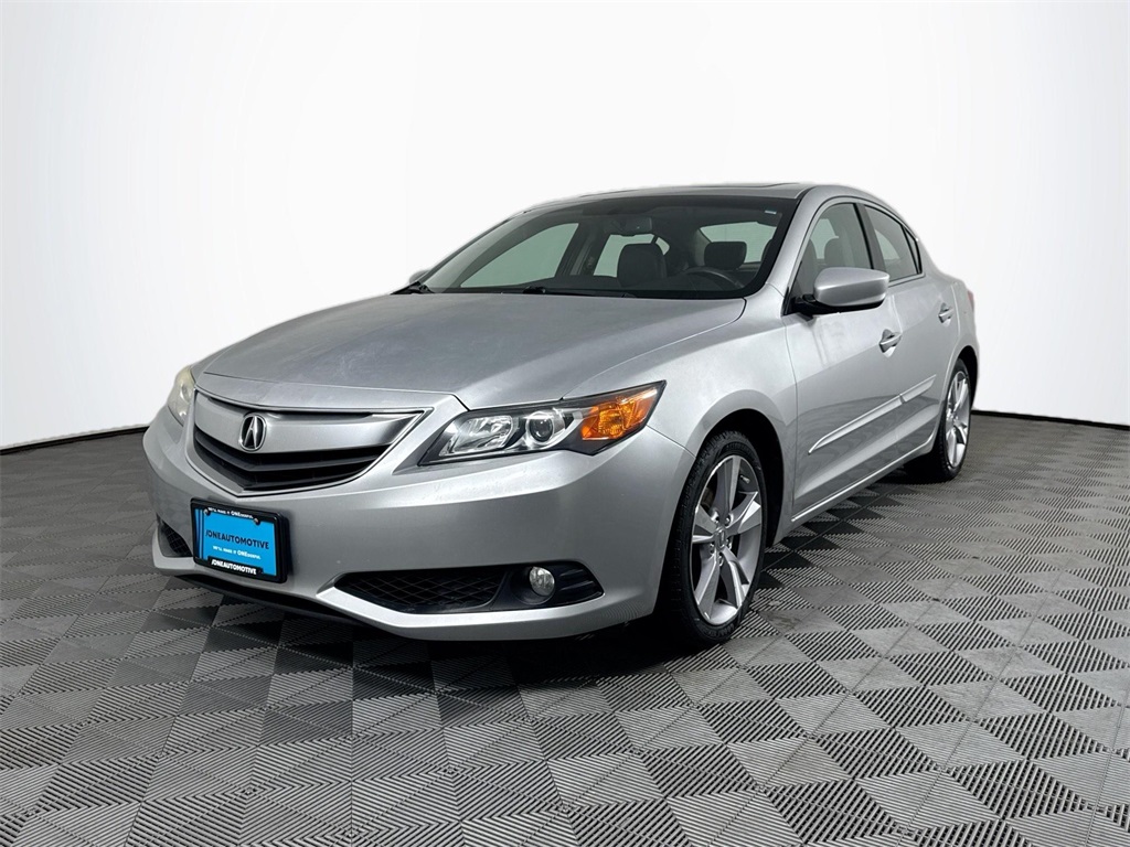 2013 Acura ILX Premium's photo