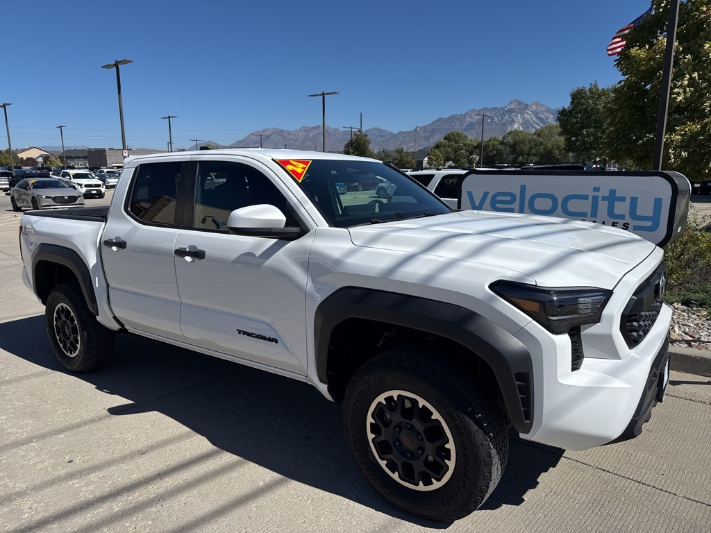 2024 Toyota Tacoma TRD Off Road's photo