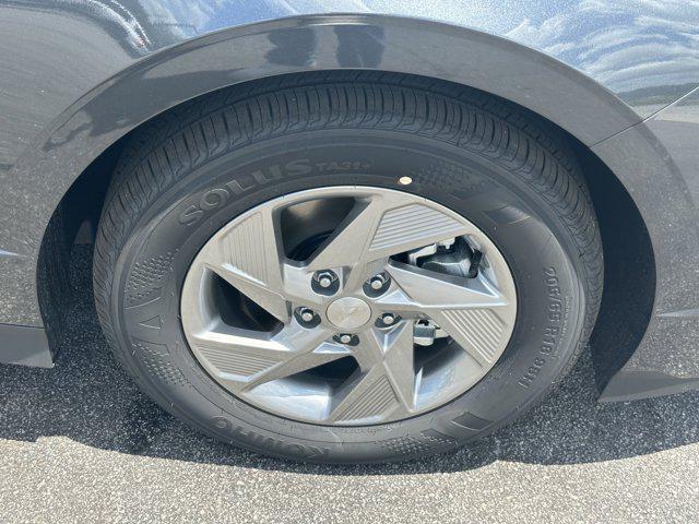 2025 Hyundai Sonata SE photo 11