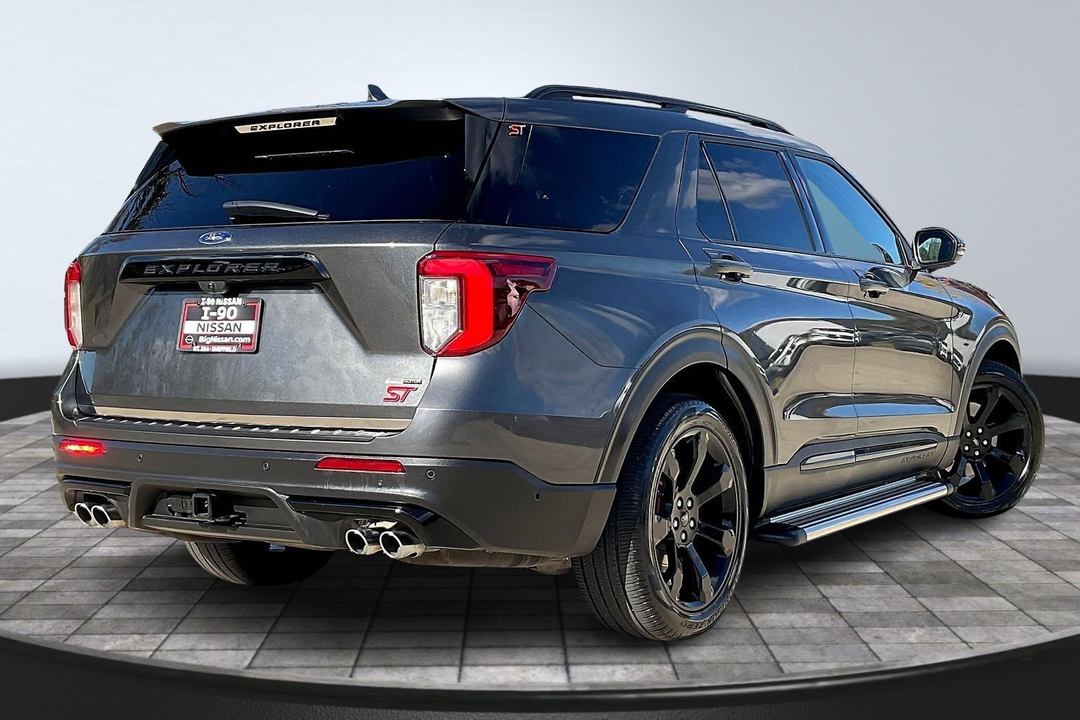 2020 Ford Explorer ST photo 2