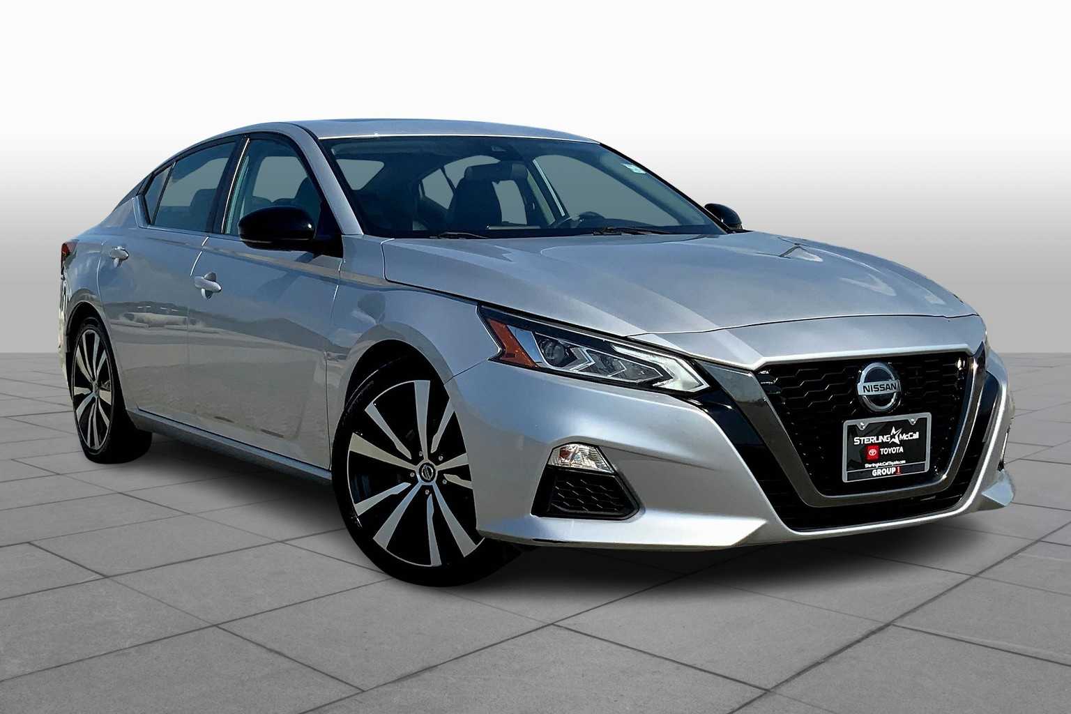 2020 Nissan Altima 2.5 SR photo 2
