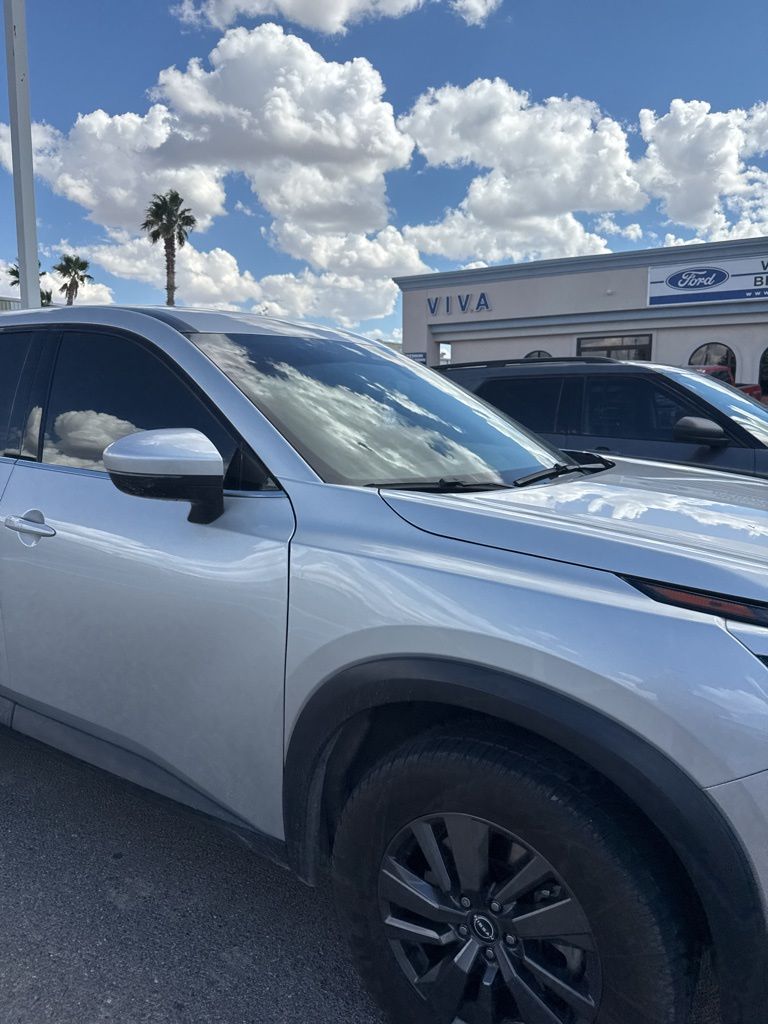 2022 Nissan Pathfinder S photo 19