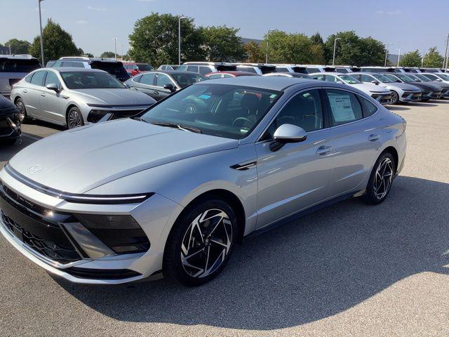 2026 Hyundai Sonata SEL's photo