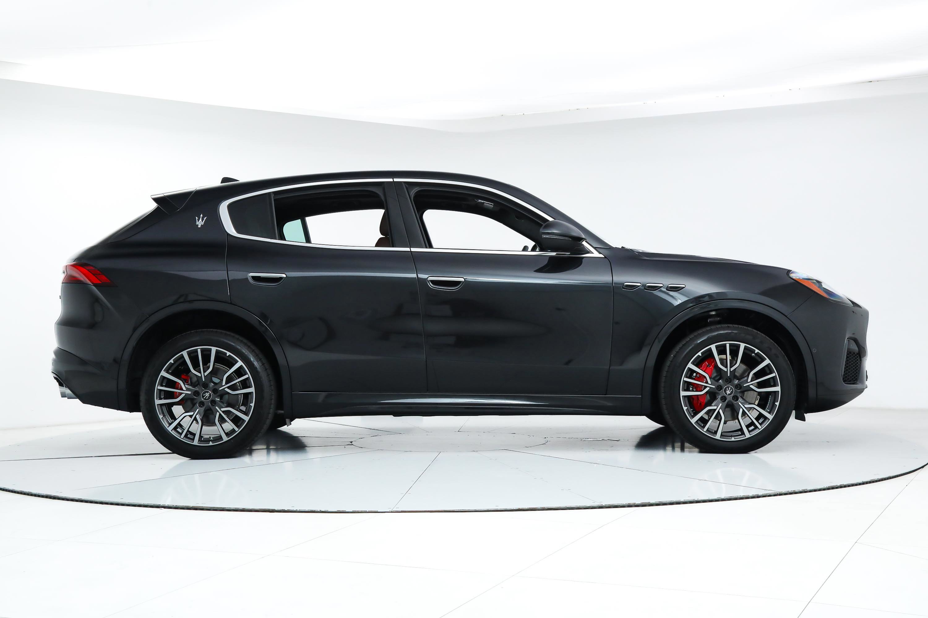2025 Maserati Grecale photo 5