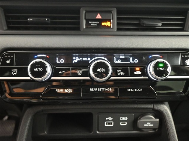 2025 Honda Pilot Touring photo 4