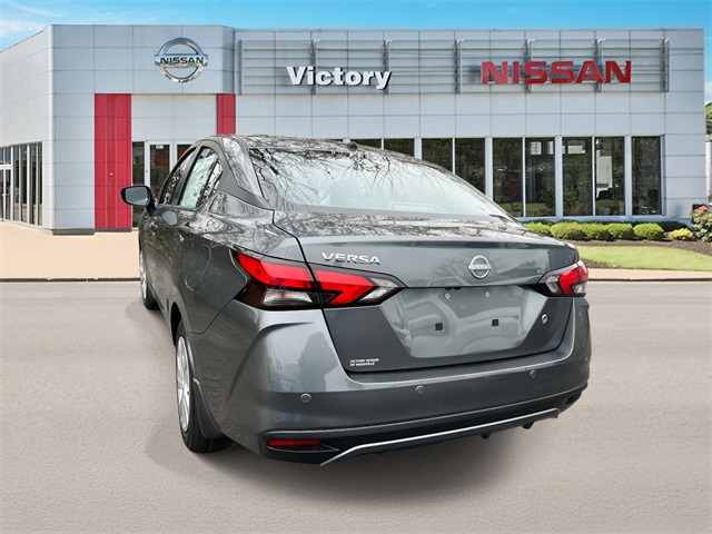 2025 Nissan Versa S photo 4