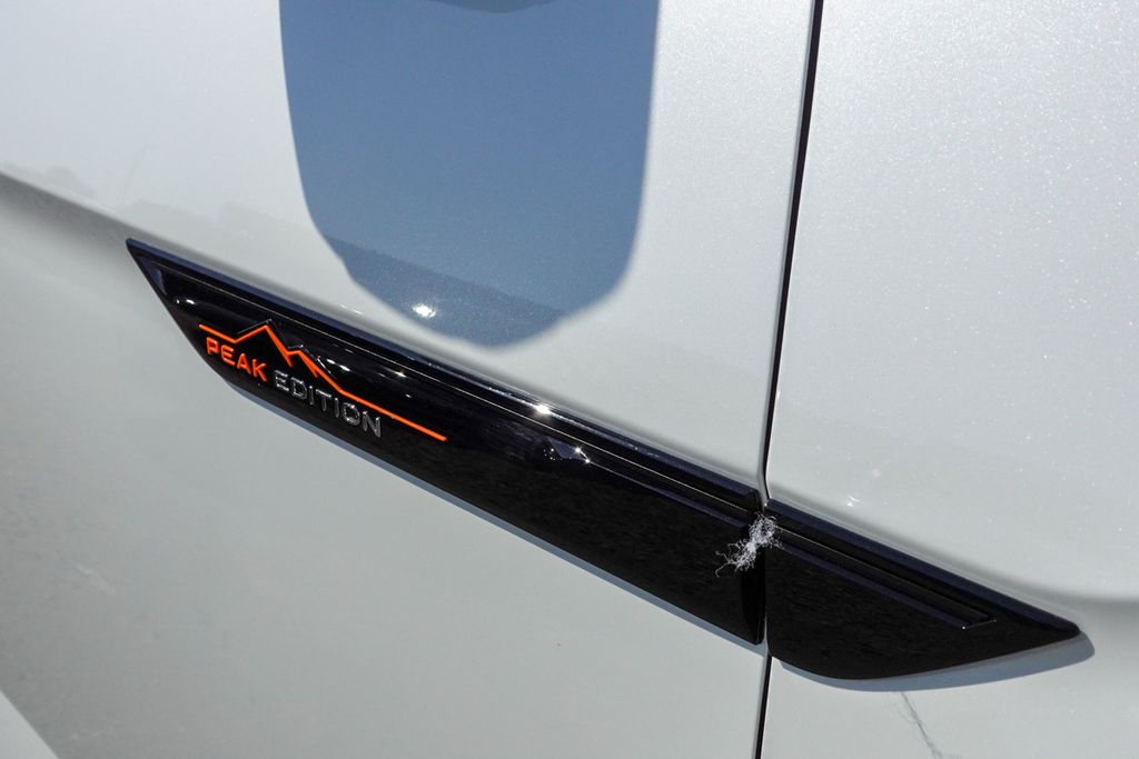2026 Volkswagen Atlas Peak Edition SE photo 5