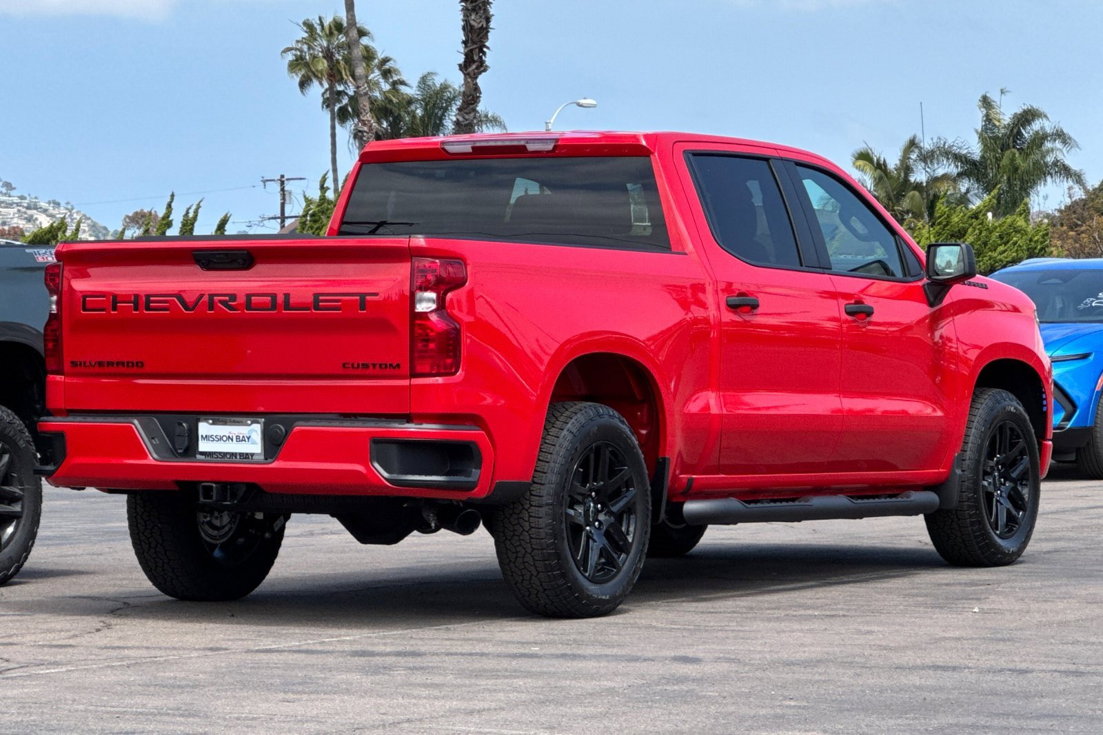 2025 Chevrolet Silverado 1500 Custom photo 4