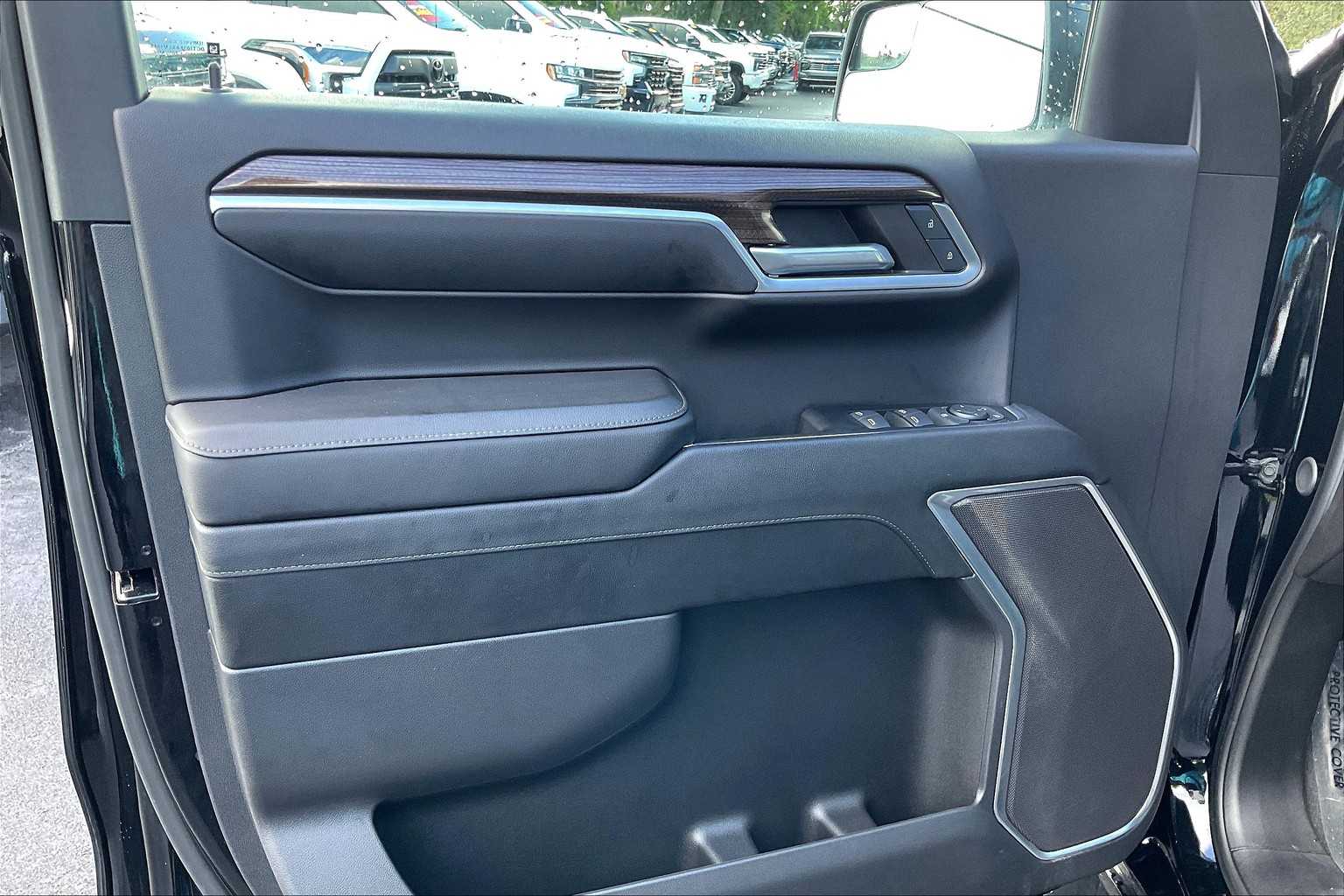 2024 Chevrolet Silverado 1500 RST photo 22
