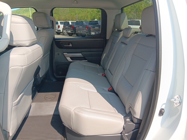 2023 Toyota Tundra SR5 photo 7