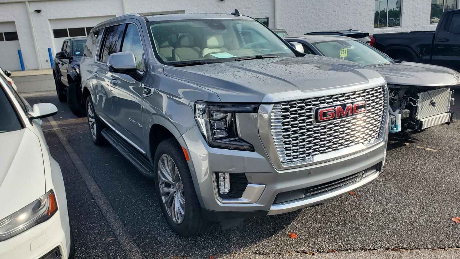 2024 Gmc Yukon XL Denali photo 2