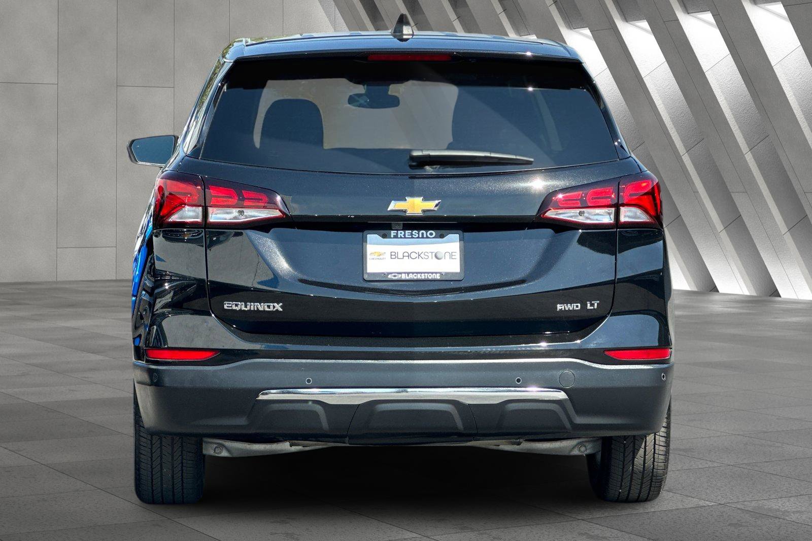 2024 Chevrolet Equinox LT photo 3