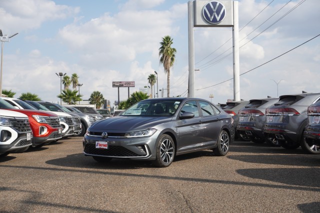 2026 Volkswagen Jetta SE's photo