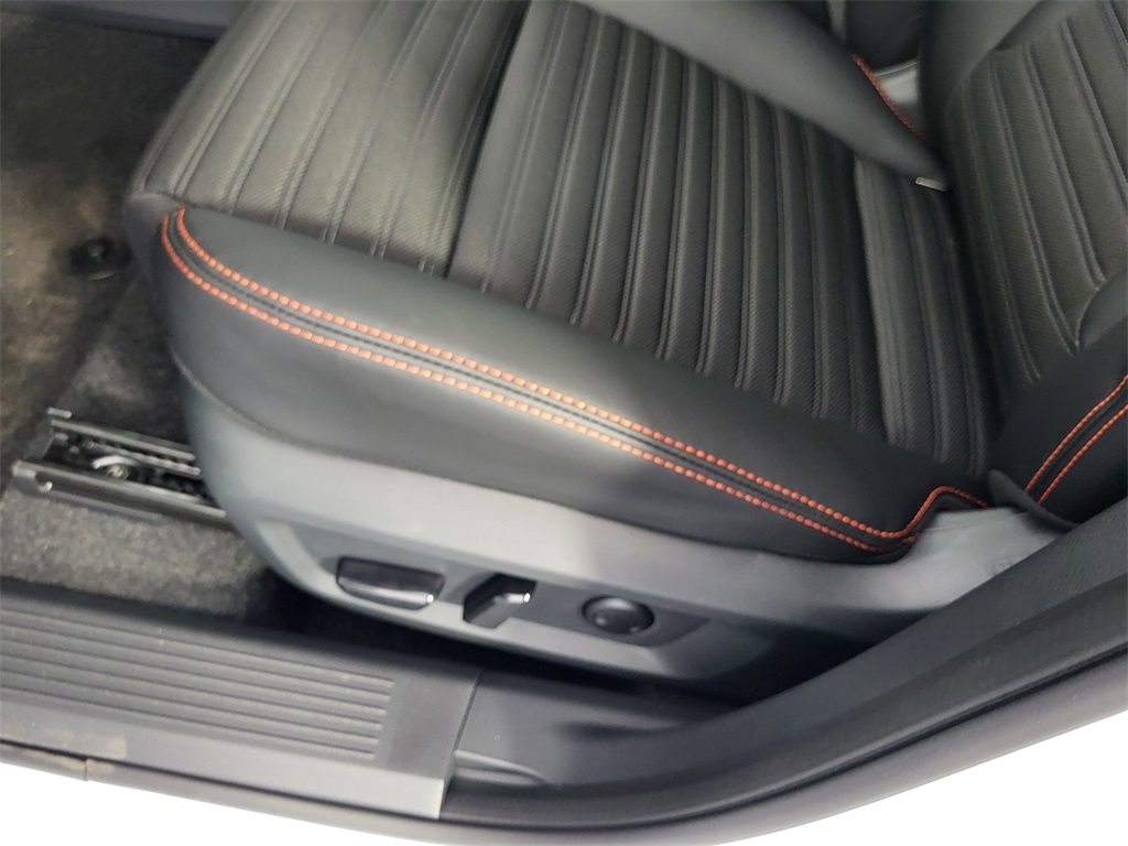 2025 Nissan Rogue SV photo 11