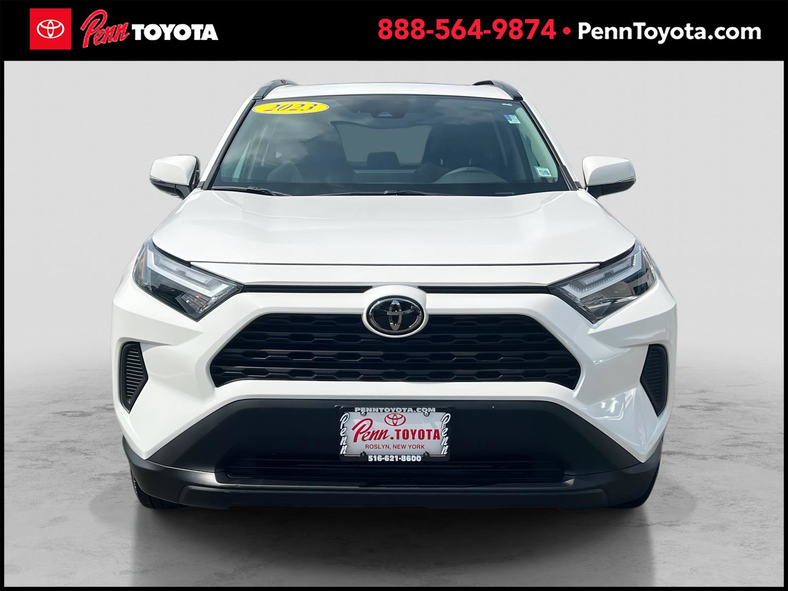 2023 Toyota RAV4 XLE photo 2
