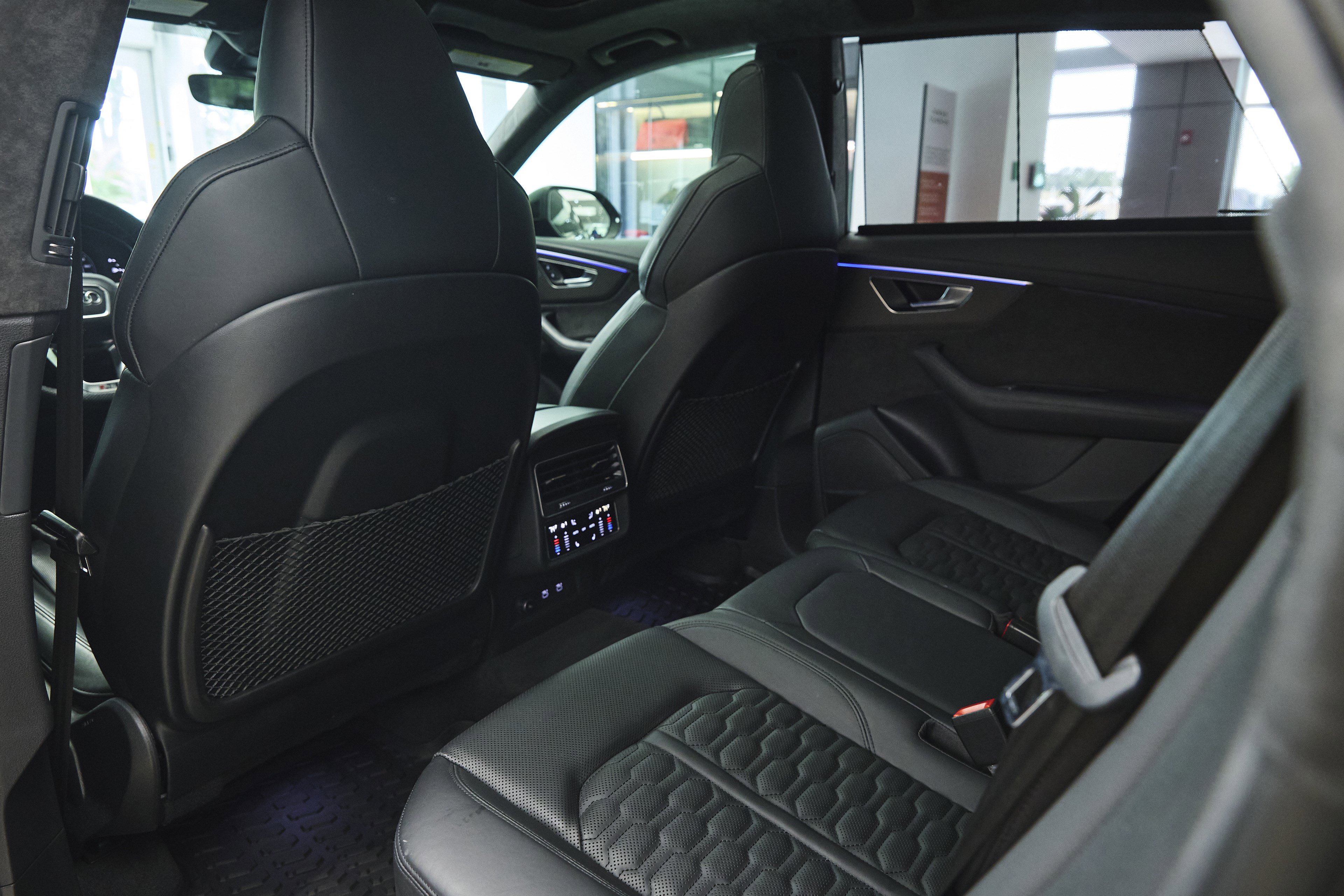 2021 Audi RS Q8 photo 21