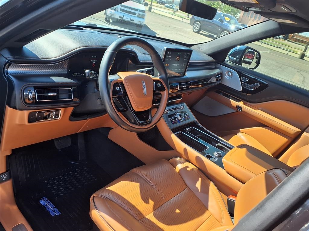 2022 Lincoln Aviator Black Label photo 4