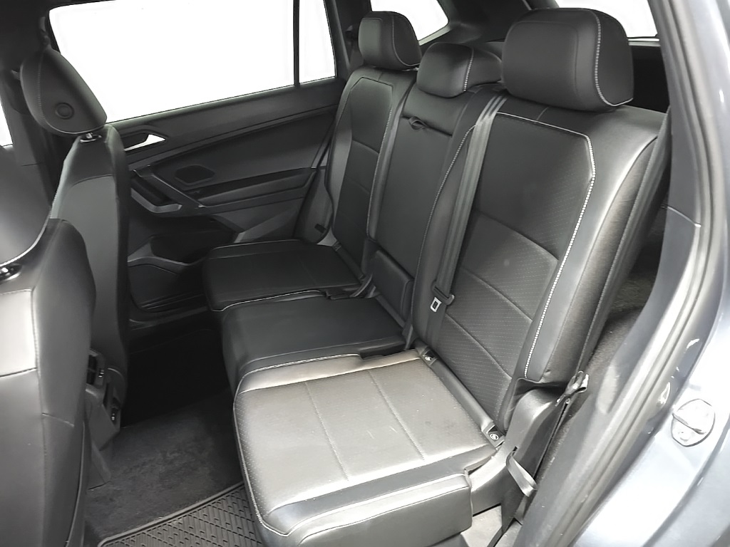 2021 Volkswagen Tiguan SE R-Line Black photo 30