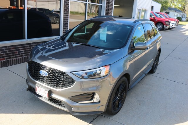 2022 Ford Edge ST photo 3