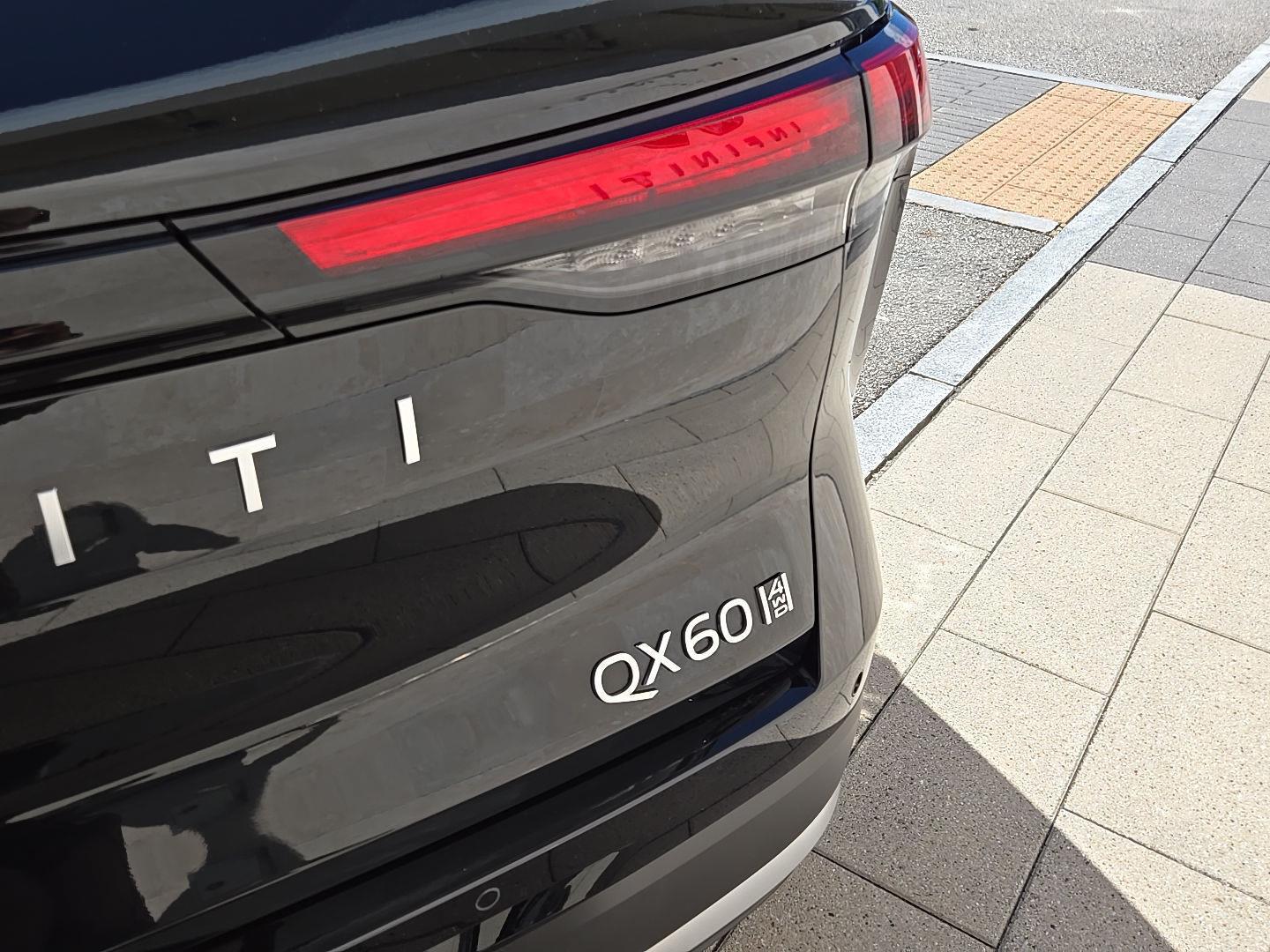 2026 Infiniti QX60 Luxe AWD photo 2