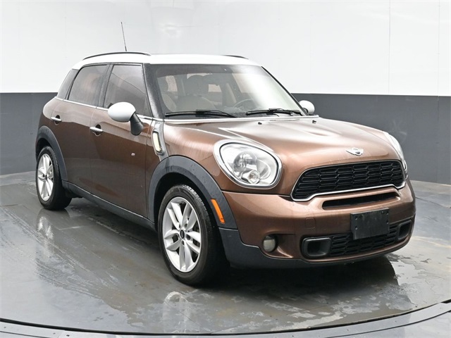 Used 2013 MINI Countryman Countryman S with VIN WMWZC3C56DWP24735 for sale in Morristown, TN