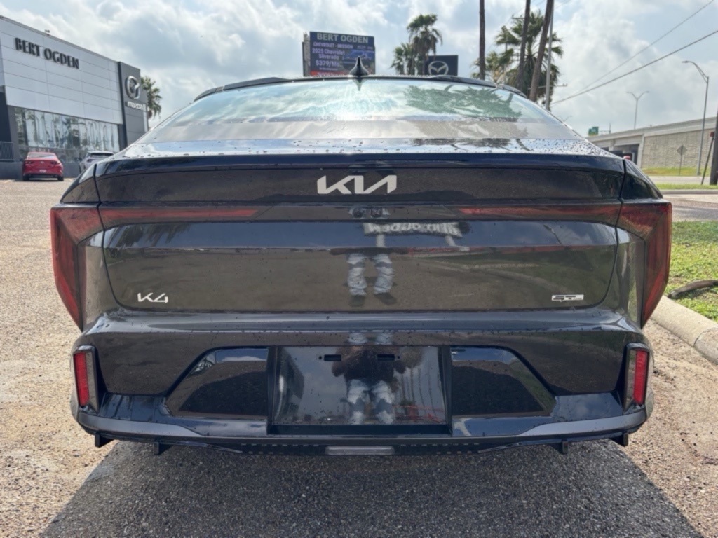 2025 Kia K4 GT-Line photo 6