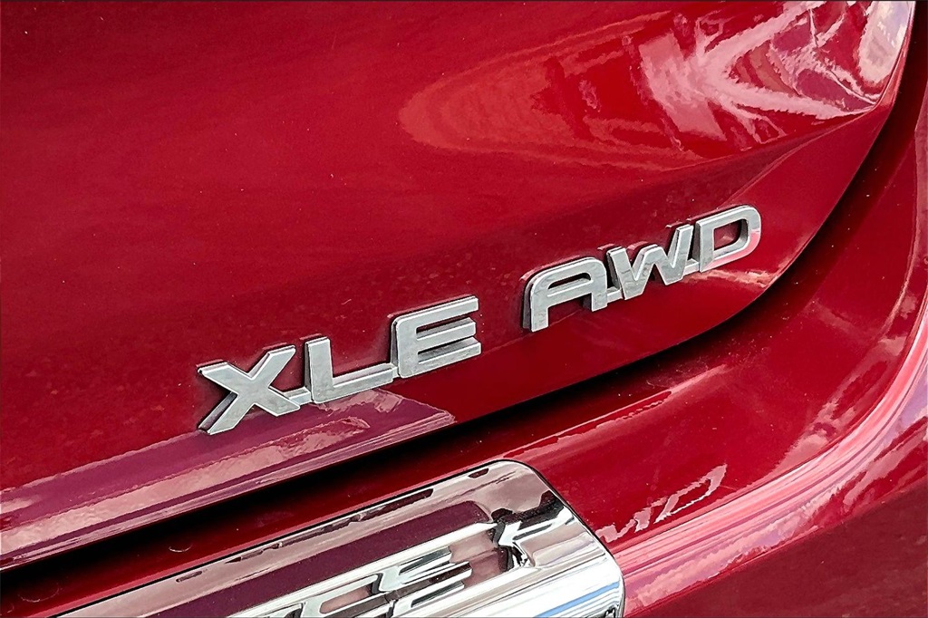Image 8 of Pre-Owned 2022 Toyota Highlander XLE