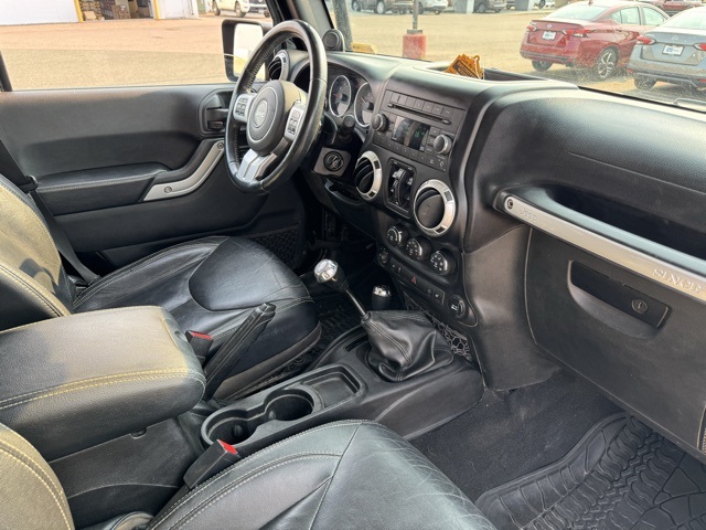 2014 Jeep Wrangler Unlimited Rubicon photo 11
