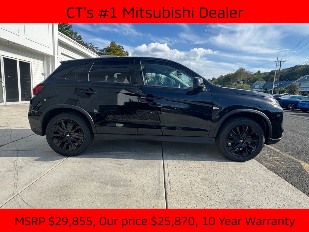 2025 Mitsubishi Outlander Sport LE photo 4