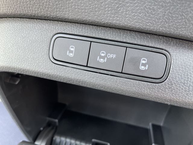2025 Volkswagen ID. Buzz Pro Plus photo 24