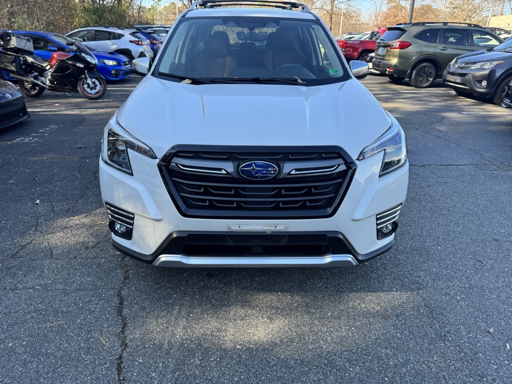 2023 Subaru Forester Touring photo 2