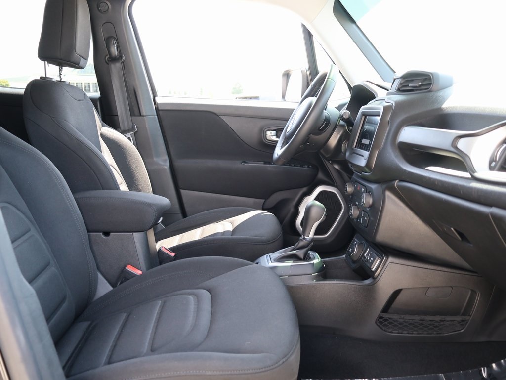 2020 Jeep Renegade Latitude photo 8