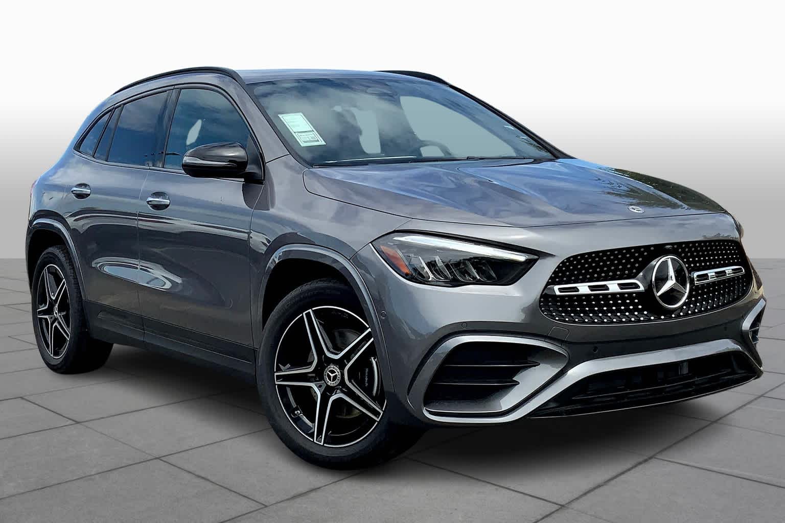 2025 Mercedes Benz GLA 250 photo 2