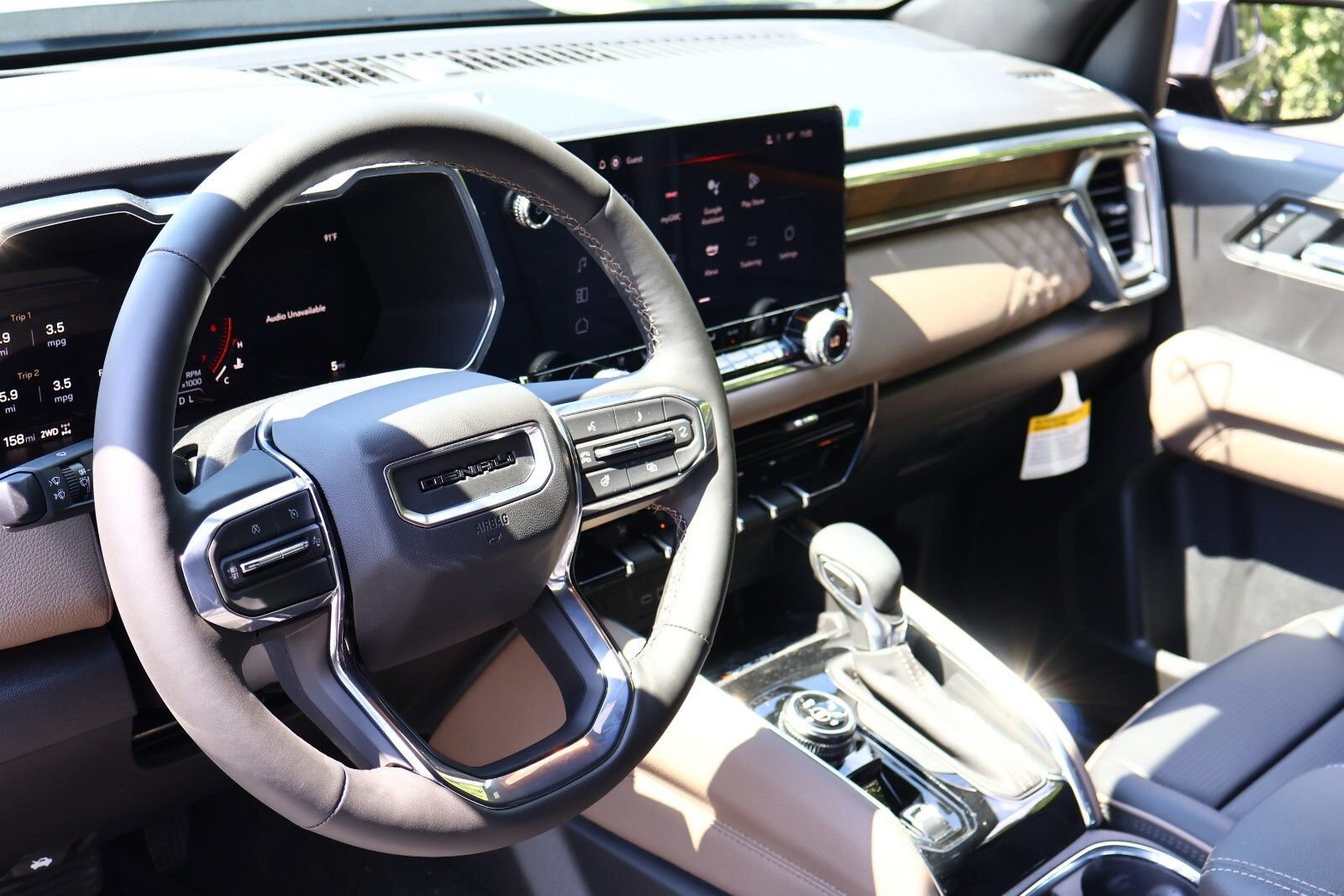 2025 Gmc Canyon Denali photo 14