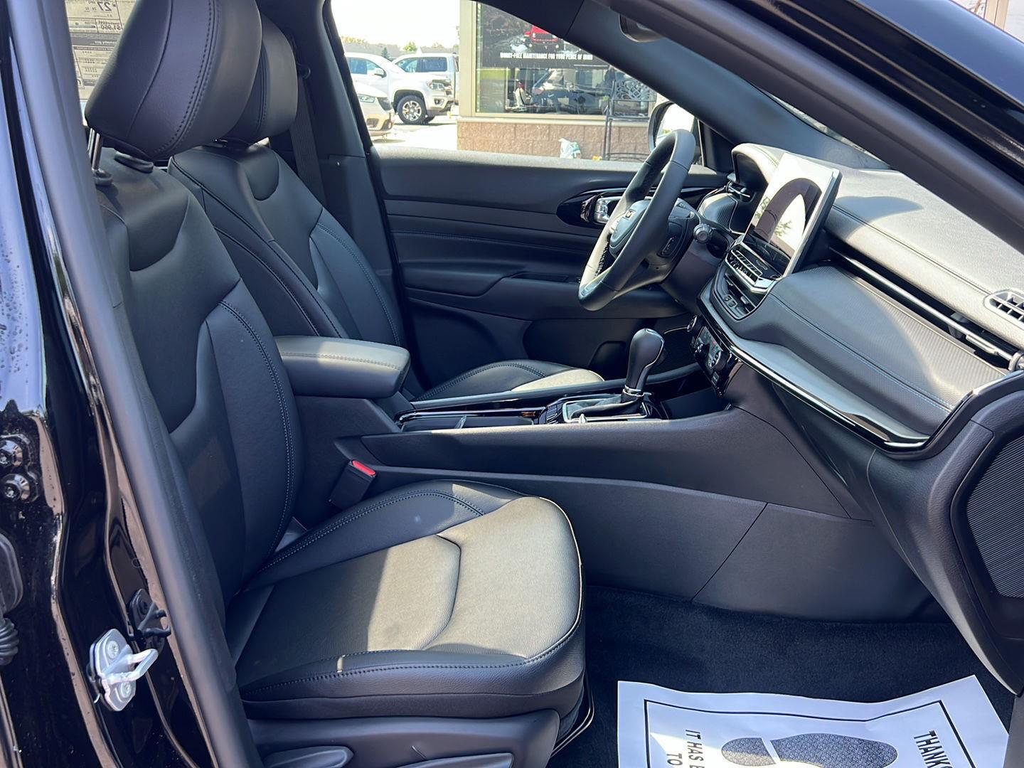 2025 Jeep Compass Limited photo 22