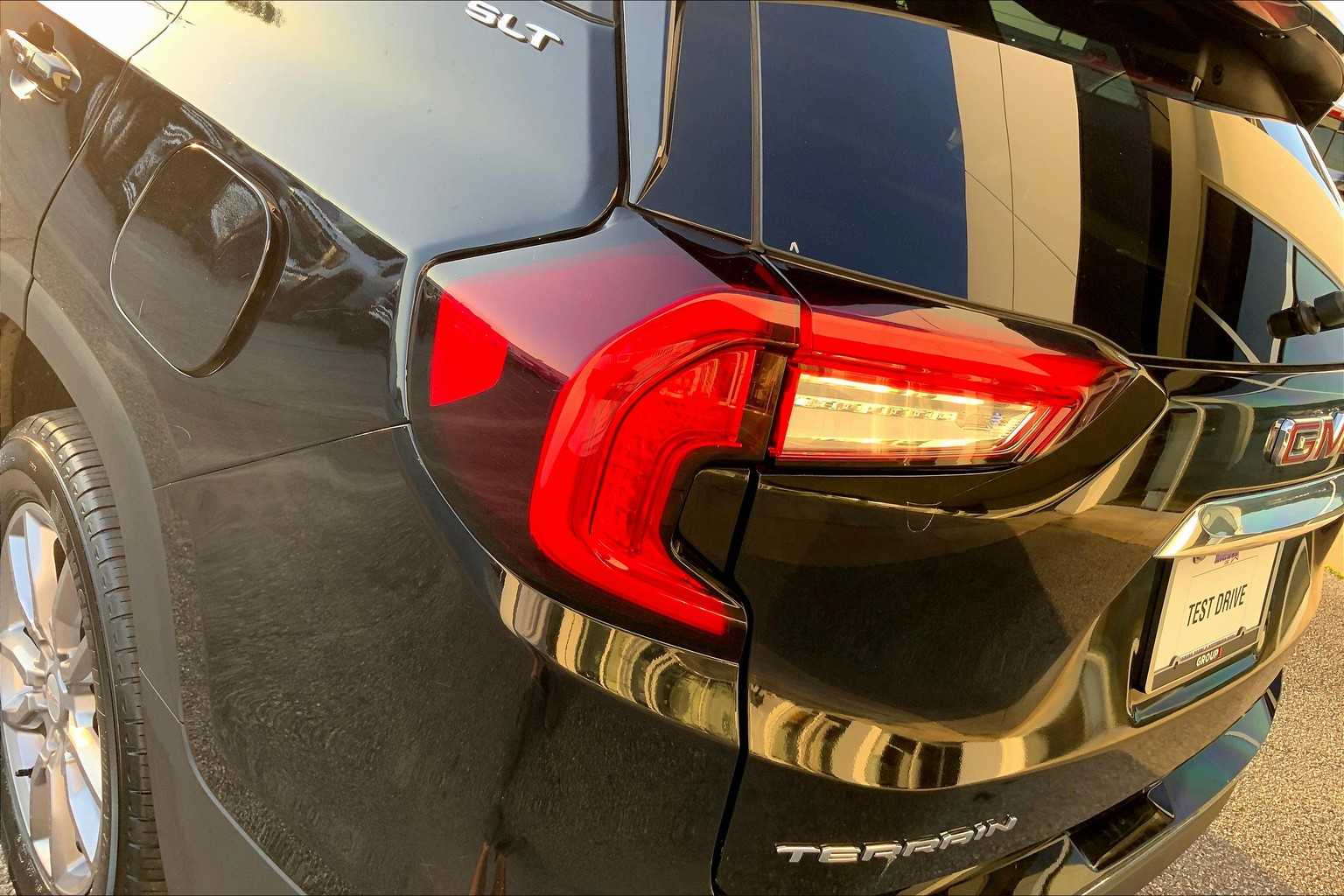 2024 Gmc Terrain SLT photo 25