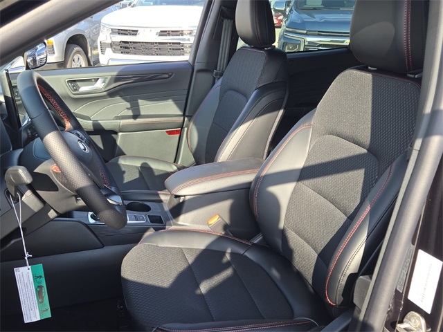 2025 Ford Escape ST-Line photo 3