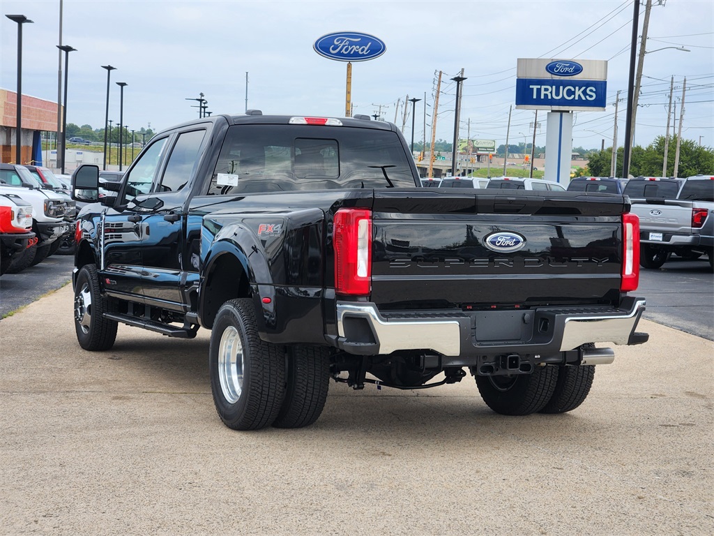2026 Ford F-350 photo 3