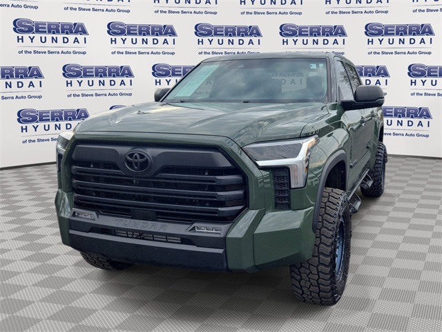 2023 Toyota Tundra SR5's photo