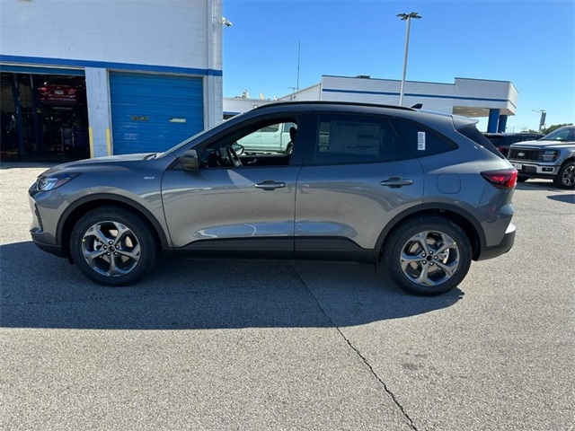 2025 Ford Escape ST-Line photo 2