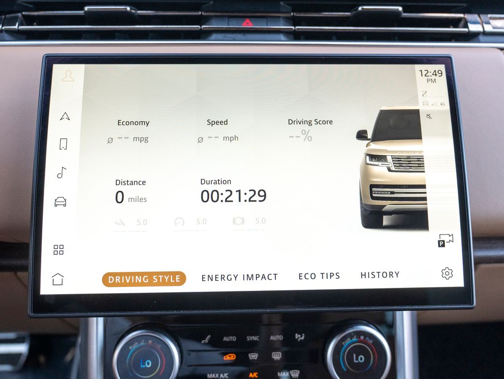 2023 Land Rover Range Rover SE photo 25
