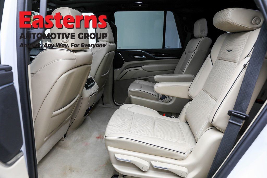 2023 Cadillac Escalade Premium Luxury photo 23
