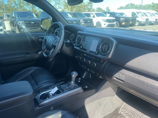 2023 Toyota Tacoma TRD Off-Road photo 4