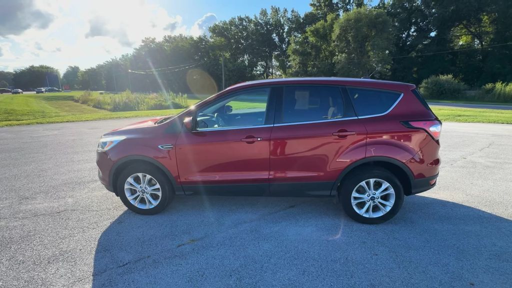 2017 Ford Escape SE photo 3