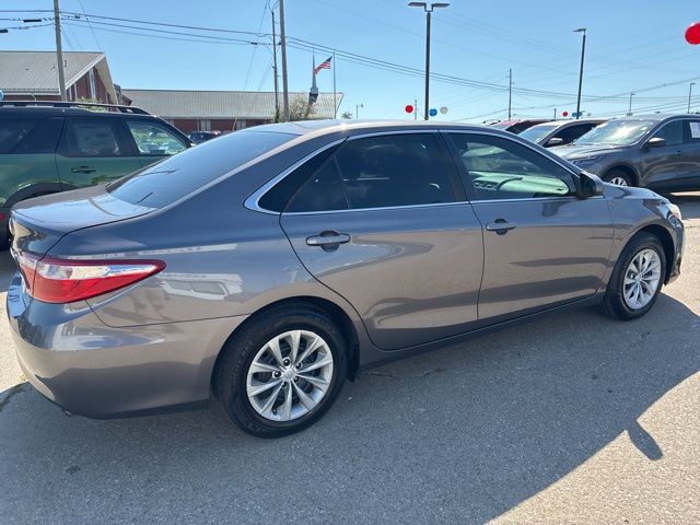 2017 Toyota Camry XLE XSE photo 8