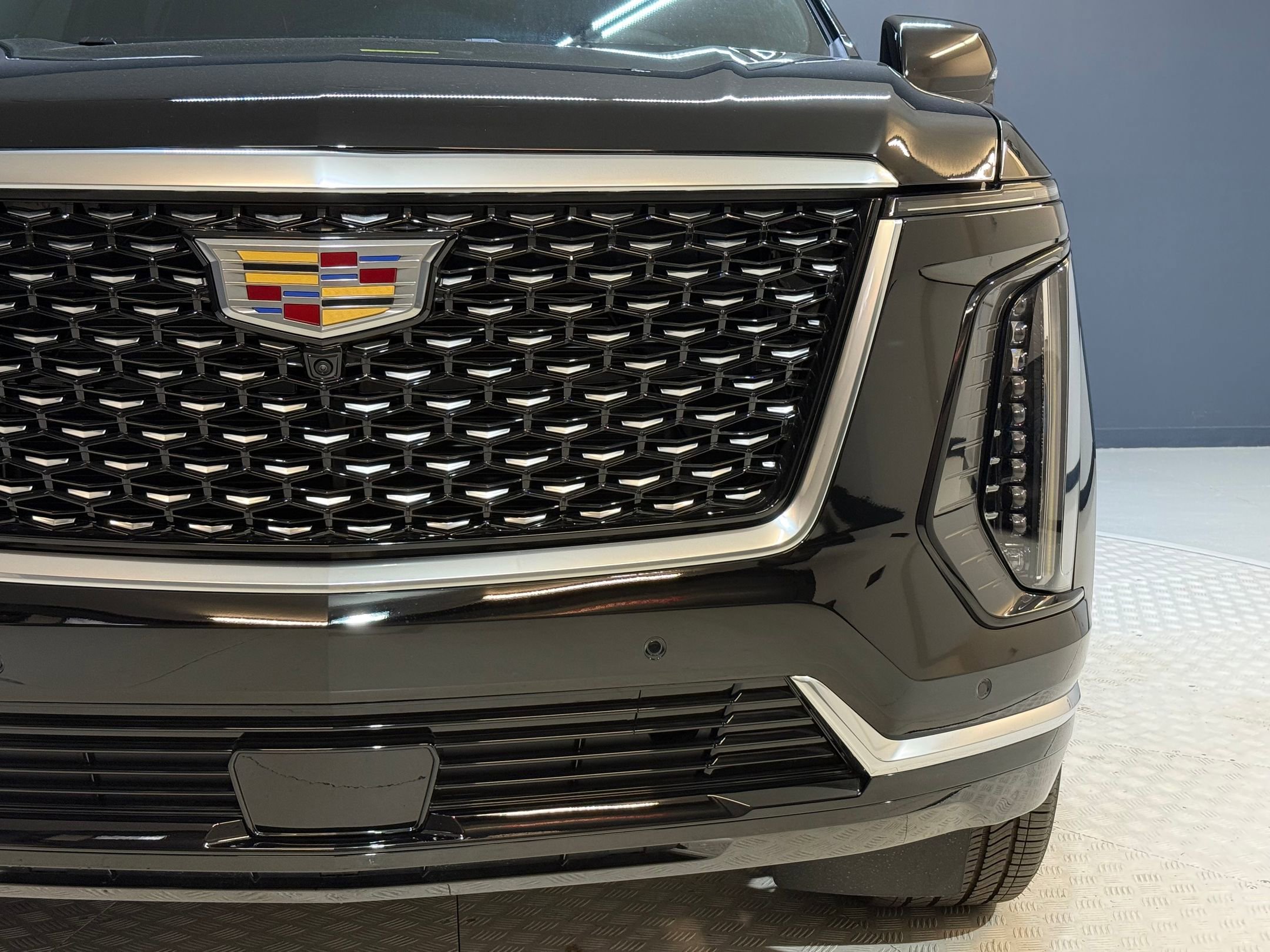 2025 Cadillac Escalade ESV Luxury photo 18