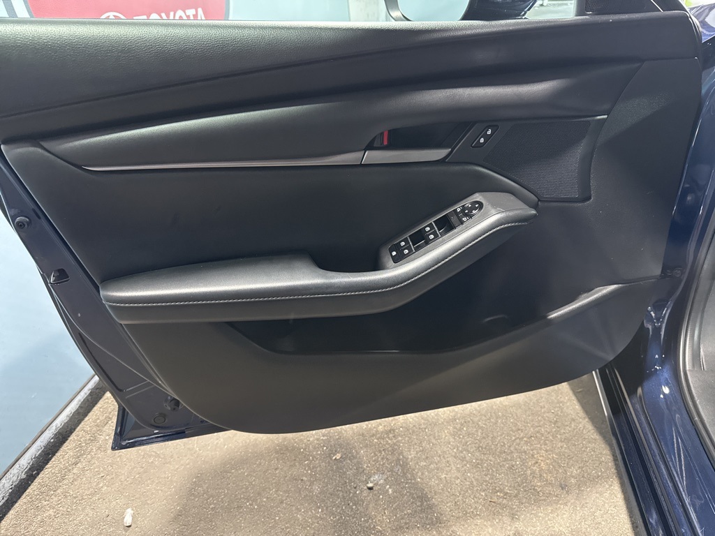 2022 Mazda Mazda3 Select photo 24