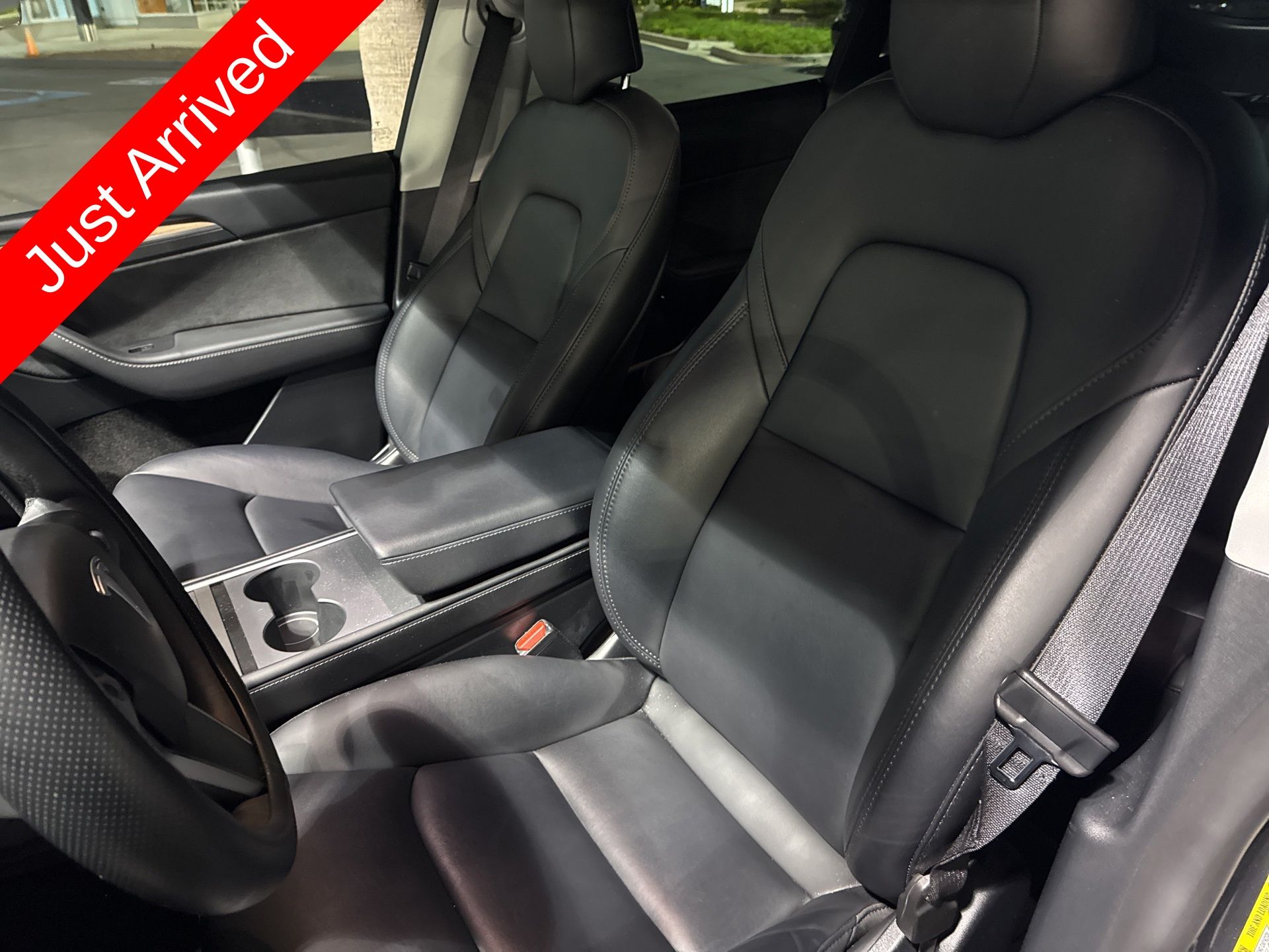 2023 Tesla Model Y Long Range photo 4